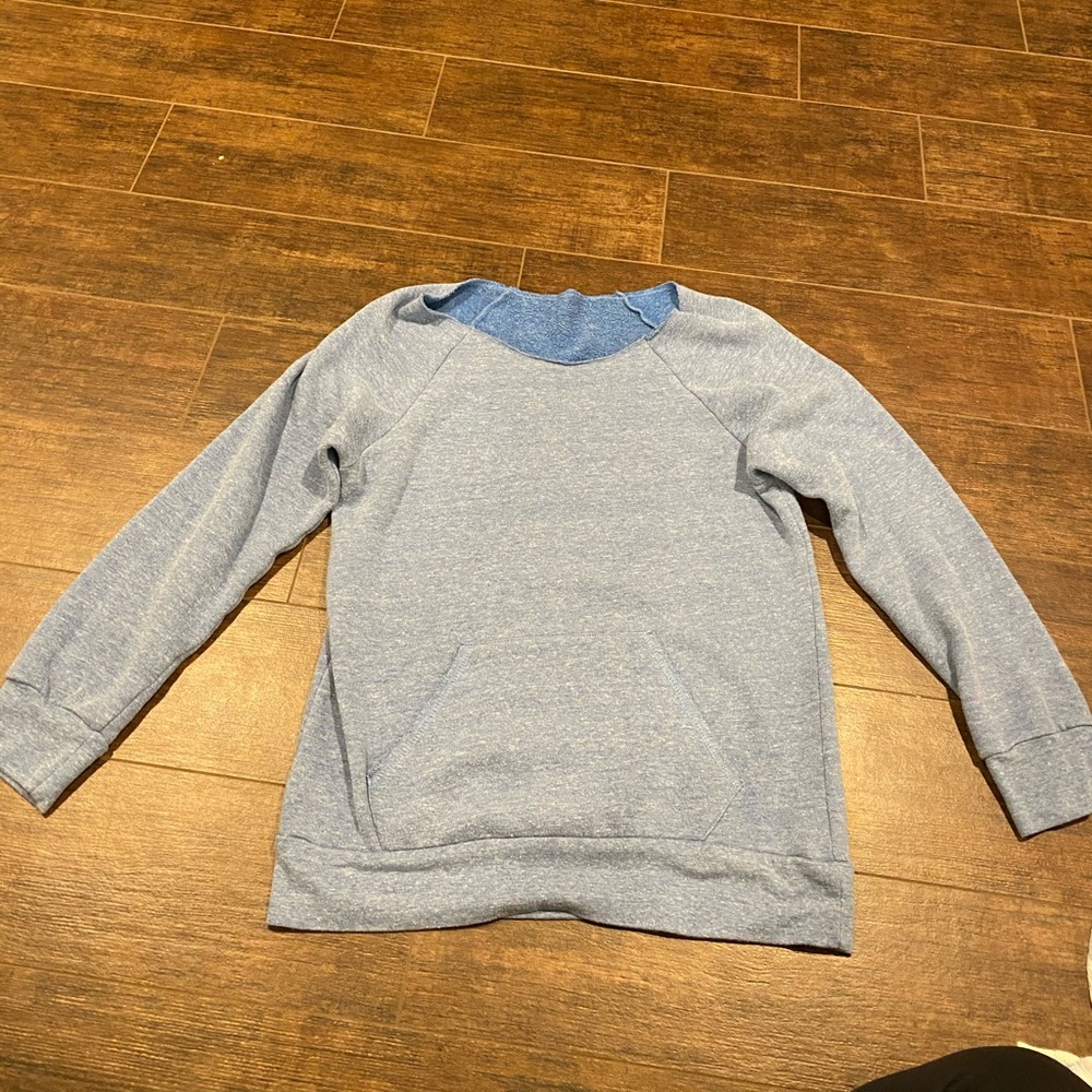 crew neck